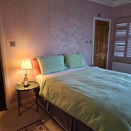 Brentford House Bed & Breakfast Dış mekan fotoğraf