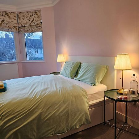 Brentford House Bed & Breakfast Dış mekan fotoğraf